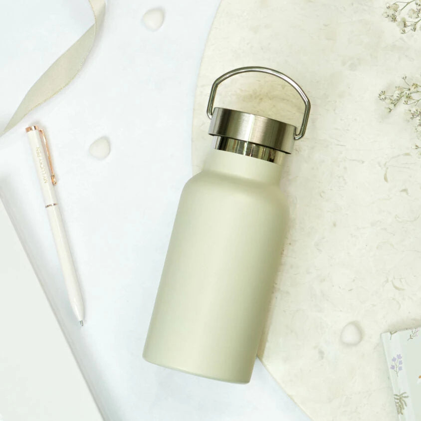 Beige Thermos Bottle Elegant & Functional extra foto